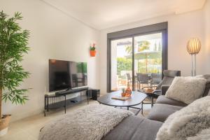 Sunset Golf Gold - Happy Rentals