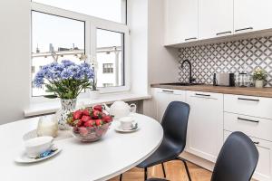 Exclusive apartment in city center plus free parking