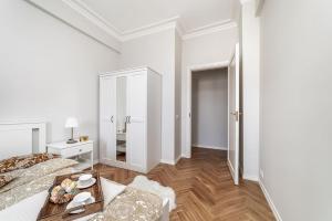 Exclusive apartment in city center plus free parking