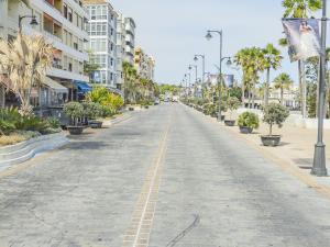 Cubos Estepona Oceanview Apartment & Free Parking