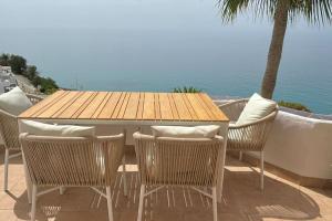 Fantastic Sea Views Sun Lounge