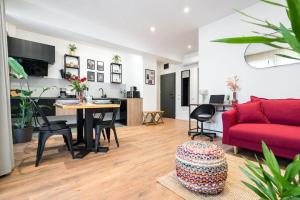 Central 17 Apartment - New Building & Parking