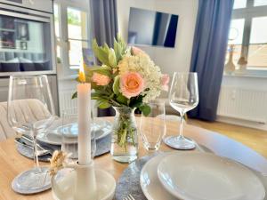 Modernes Appartement "ALTE MÄDCHENSCHULE", inkl Stellplatz, E-Bike Ladestation, Boxspringbett, Business, 2 Personen, gratis Kaffee und Tee, WLAN