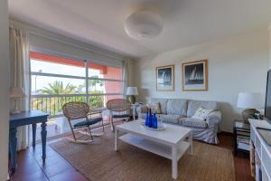 Gran terraza con vistas al mar