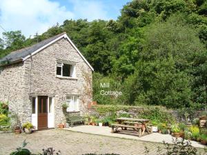 Watermill Cottages - 18th Century converted Mill 10 mins from beach