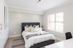 Paragon Devils Peak 3 Bed 2 Bath - Le Cap