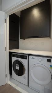 3 BDR City Centre Penthouse by Belfast City Breaks