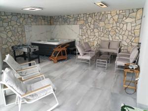 Khalli apartman 4 stars with private pool and jacuzzi near Opatija