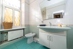 Spacious 3-Bedroom in City Center