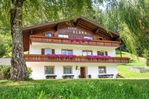 Alara Rooms