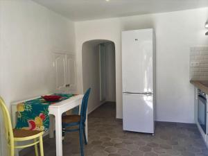 Appartements Appartement avec terrasse et vue mer : photos des chambres
