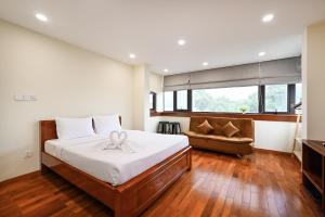 Red Sun Airport Saigon Hotel