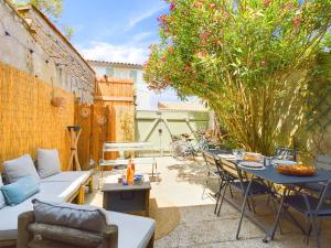 Maisons de vacances A 750m des plages, jolie maison pour 4 : photos des chambres