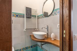 Il Cortile degli Aragonesi by Wonderful Italy