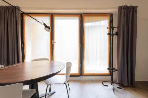 House of Sunflowers 15 min da Duomo