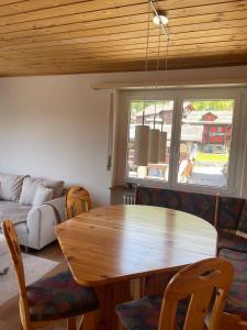 Sonniges Apartment im Zentrum mit Bergblick