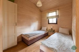 Zakątek Wdzydze -domek nr 7 w pierwszej linii od jeziora