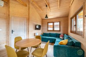 Zakątek Wdzydze z widokiem na jezioro -domek nr 19