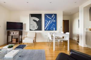 The Call of London 2 Bedroom Flat in Battersea
