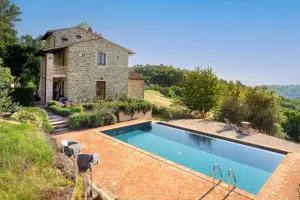 Nature's Haven Apartments in Renovated Farmhouse with Pool - Casacce