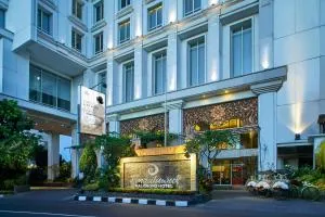 Jambuluwuk Malioboro Hotel Yogyakarta - Sentool