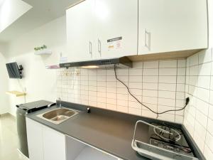 Comfy and Simply Look Studio Room Sayana Bekasi Apartment By Travelio