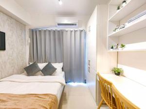 1BR Condotel with Balcony at FAME Residences #FM16