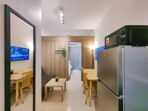 1BR Condotel with Balcony at FAME Residences #FM16