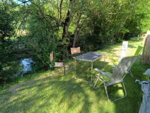 Campings Camping Le Douzou : photos des chambres
