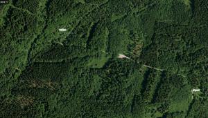 Tree house with private meadow in the middle of the forest