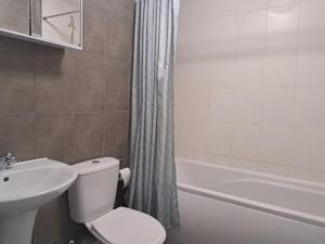 1 bedroom flat with allocated parking