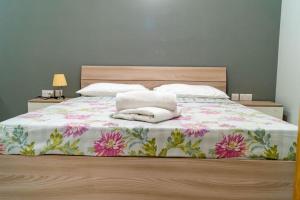 Cozy Seafront Apartment by Balluta Bay