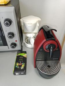 Appartement PERRET 105 rue Victor Hugo, lumineux, plein centre, Garage privé, Arrivée autonome, Tout à pied