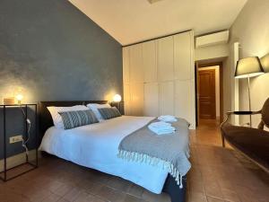 Elegant 3 bedrooms apartment Colosseum - San Giovanni