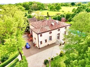 Manoir de la Gravette, Manoir et table d'Hôtes - Lamothe-Capdeville