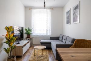 RentPlanet - Apartament Nowowiejska