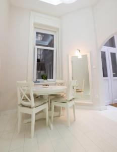 Hidden getaway with two bedroom by the St Stephens Basilica