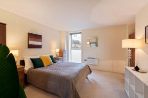 MySquare One Bed Apartment in Waterloo near Southwark