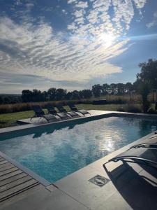 Villas Villa de Groupe avec Piscine, Jacuzzi et Vue Nature : photos des chambres