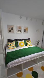 Blissful Ghencea Studio 1110