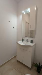 Blissful Ghencea Studio 1110