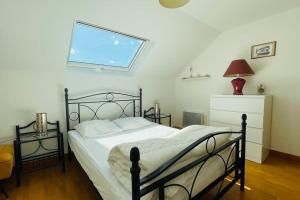 Maisons de vacances Charming family home in Coueron : photos des chambres