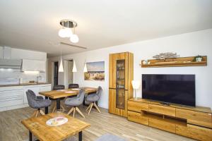 Nahe dem Seglerhafen, Balkon, eigene Sauna - Alte Fischfabrik Lauterbach FeWo 10