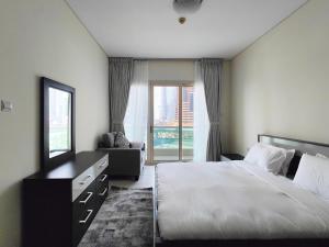 One Bedroom Apartment at Royal Oceanic JBR by Al Sarya Holiday Home