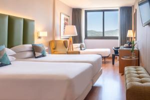 Standard Double or Twin Room with Extra bed (2 Adults + 1 Child) room in Hesperia Barcelona Sant Just