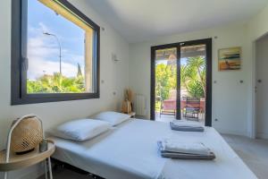 Villas Piscine, clim, terrain de petanque et jeux enfants : photos des chambres