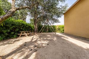 Villas Piscine, clim, terrain de petanque et jeux enfants : photos des chambres