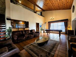 Walters Lane Luxury Accommodation main house - No loadshedding