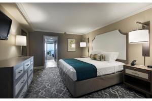 Breakers Resort Hotel