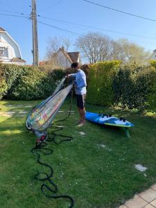 Maisons de vacances Wissant, petite maison avec jardin proche mer : photos des chambres